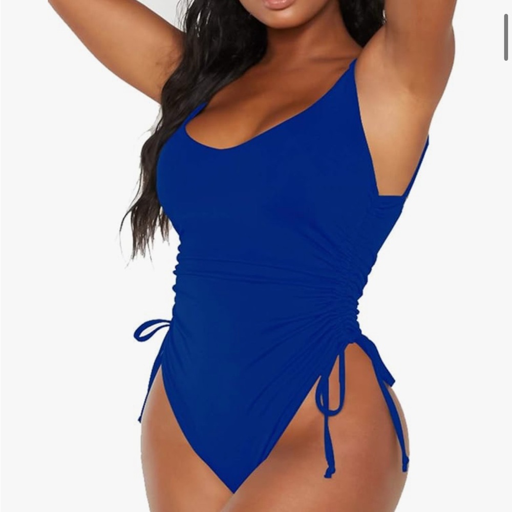 Women’s ruched high cut one piece size medium